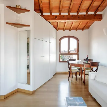 Guesthost - San Marco With Panoramic View Appartement Florence